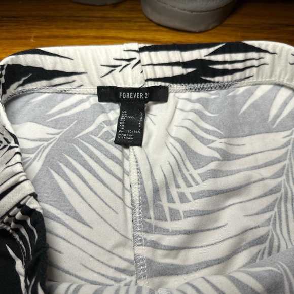 Patterned flared pants - Picture 2 of 2